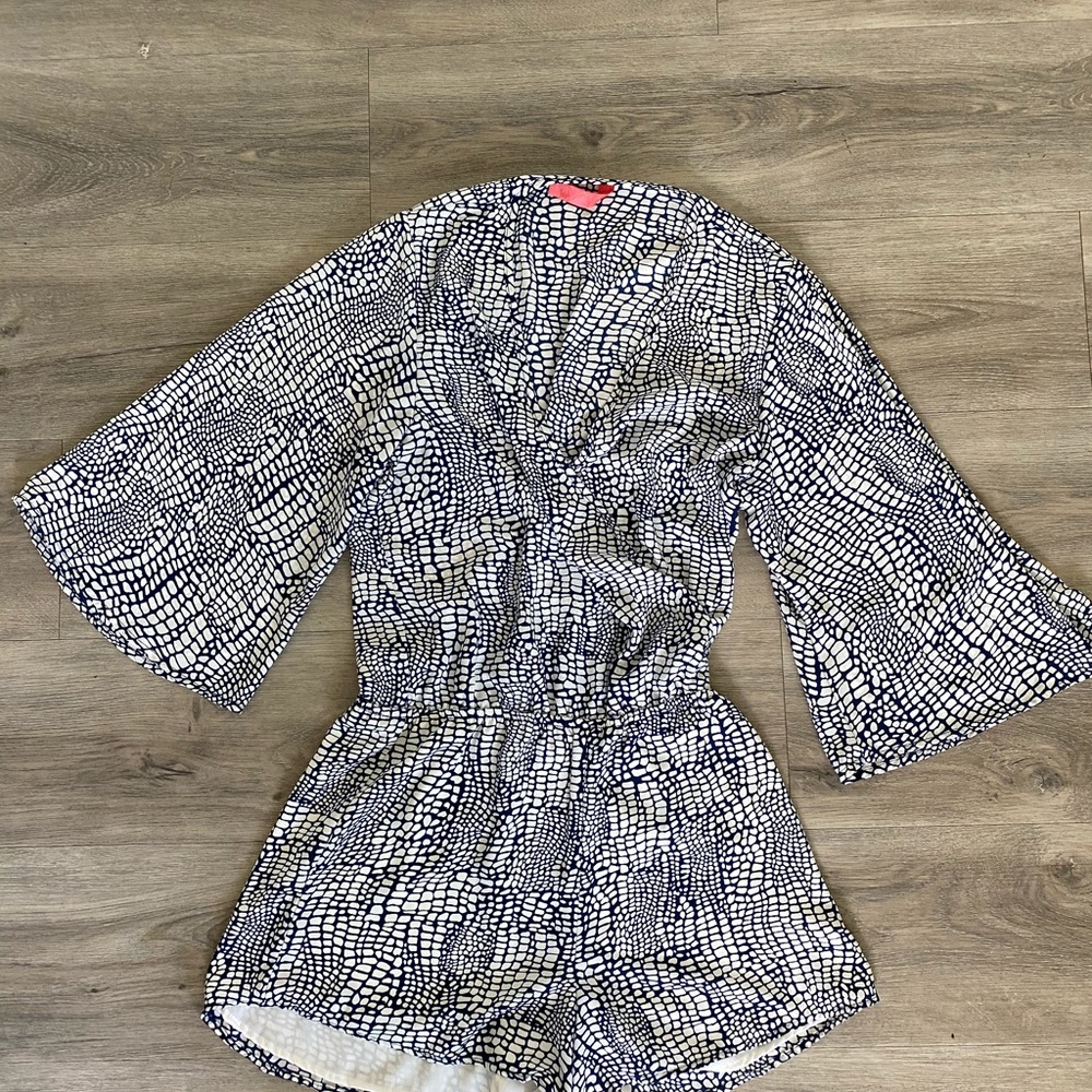 Eight Sixty romper - Picture 4 of 4